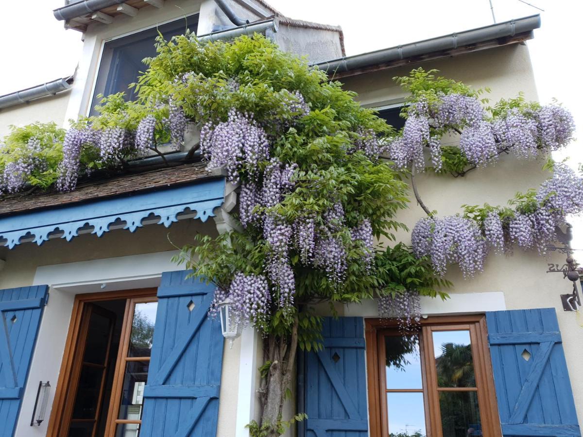 Les Glycines Bed & Breakfast Ury Exterior foto