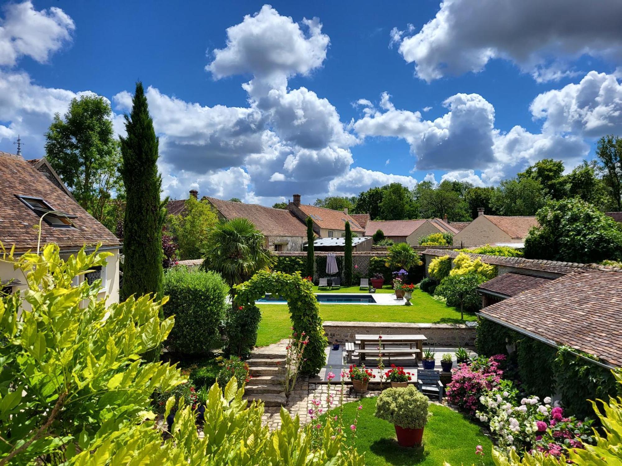 Les Glycines Bed & Breakfast Ury Exterior foto