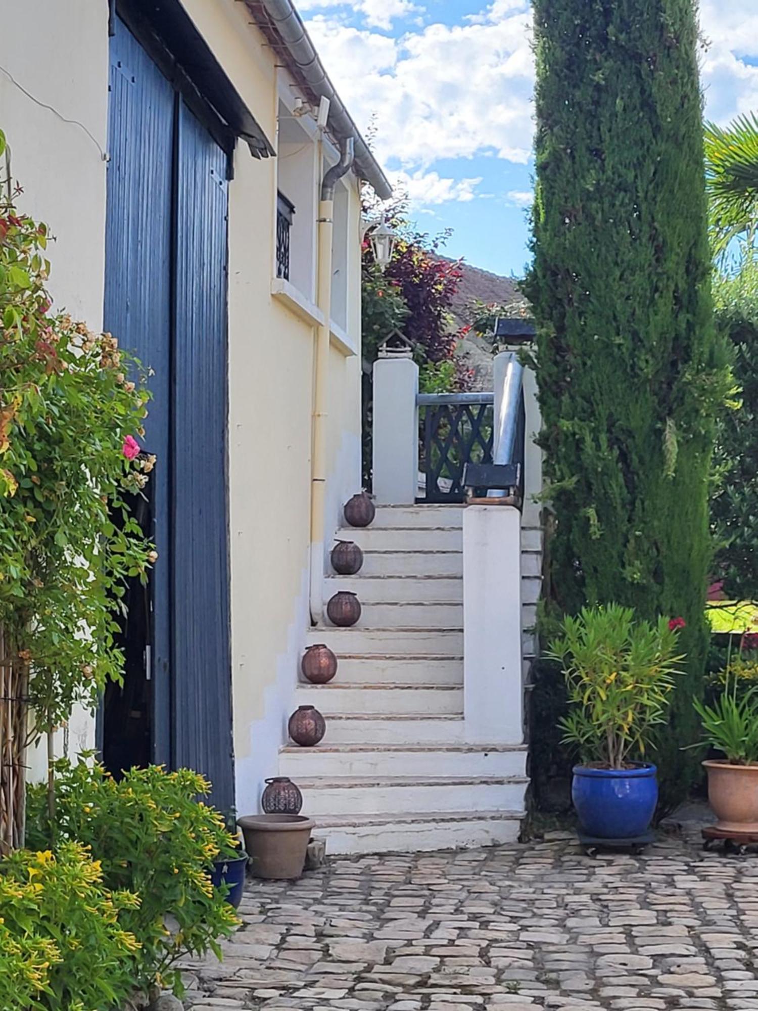 Les Glycines Bed & Breakfast Ury Exterior foto