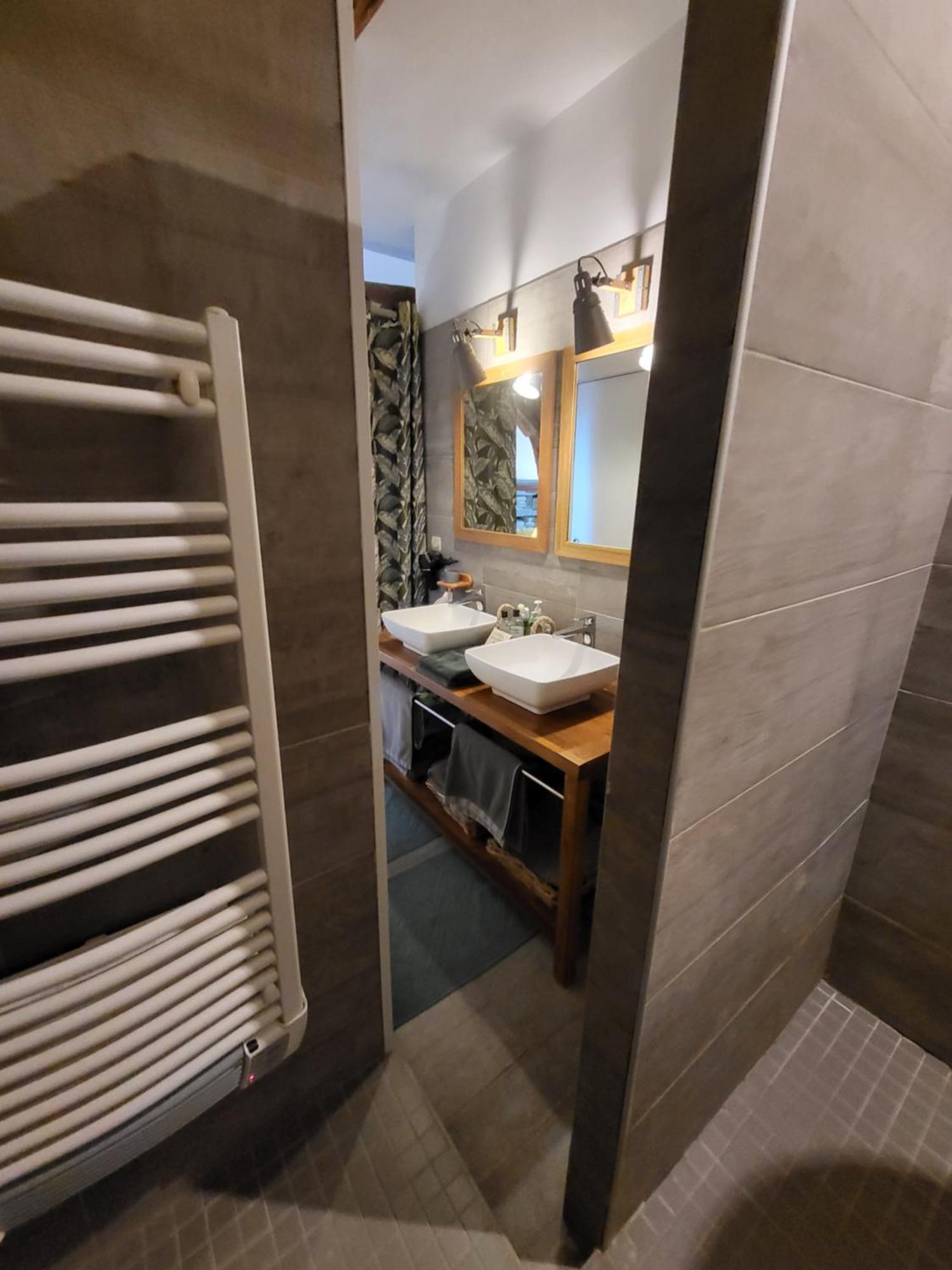 Les Glycines Bed & Breakfast Ury Exterior foto