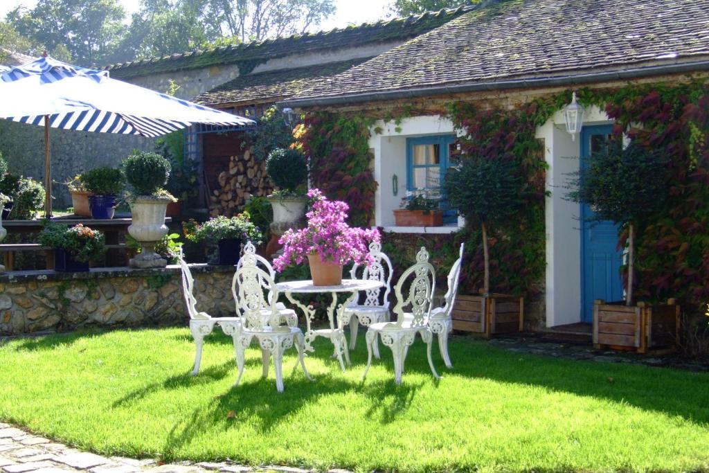 Les Glycines Bed & Breakfast Ury Exterior foto